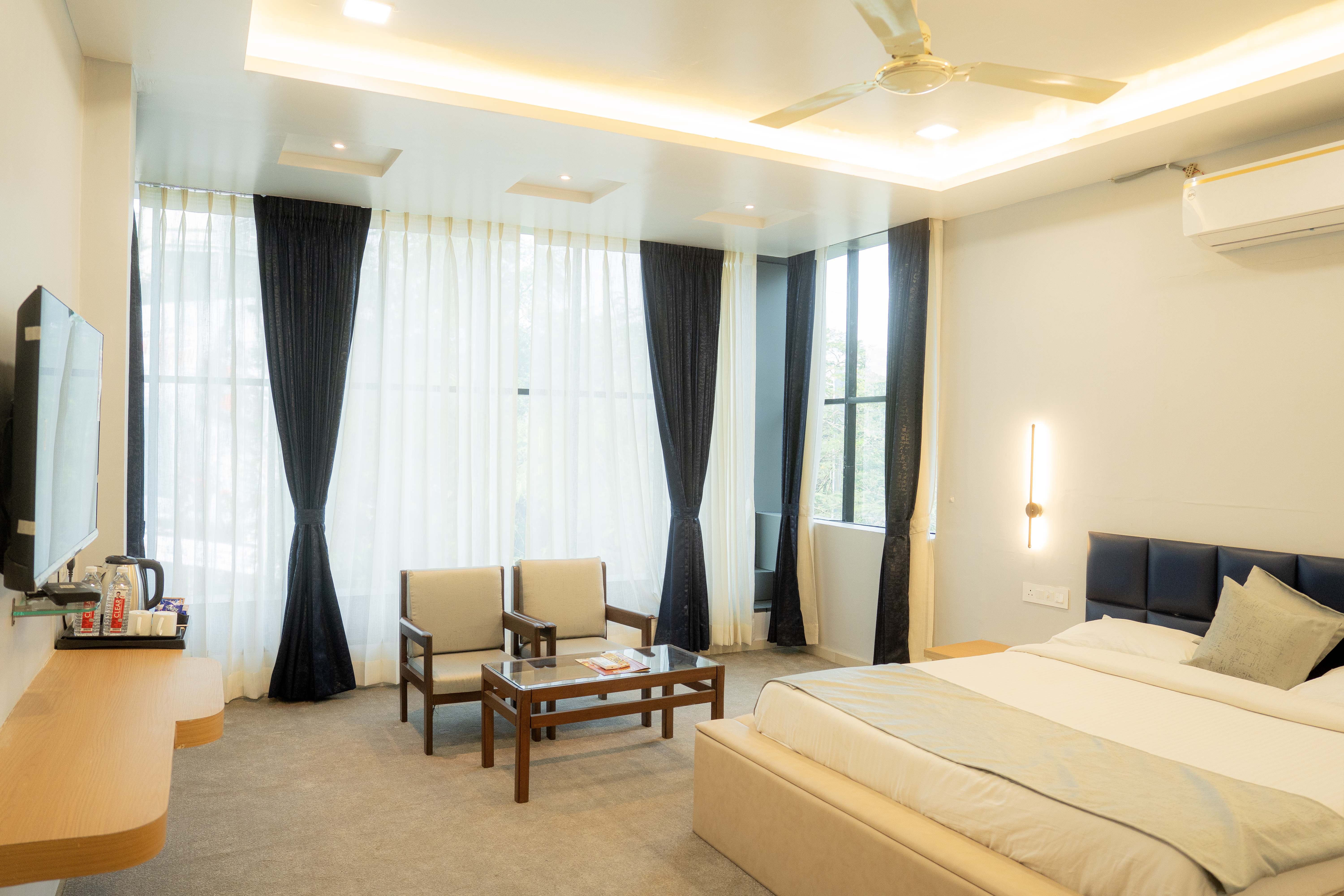 The Hotel International